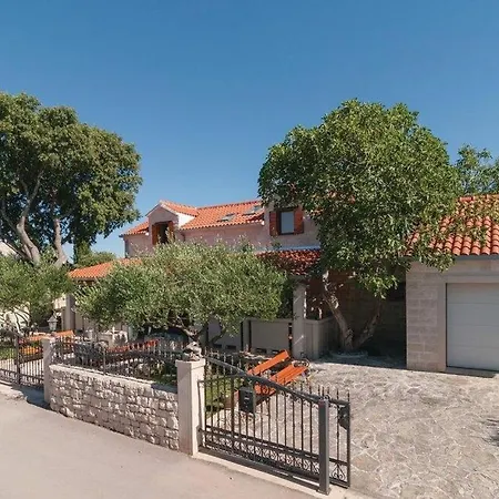 House Dore Ferienhaus Škrip