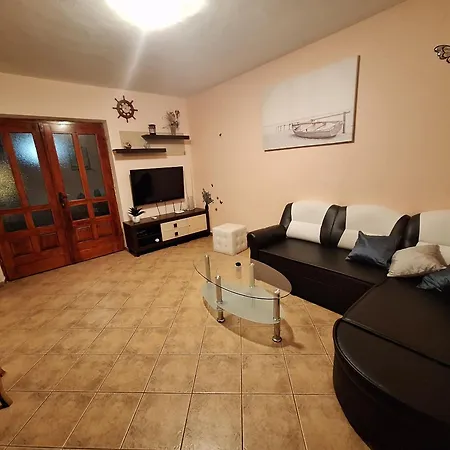 House Dore Ferienhaus Škrip