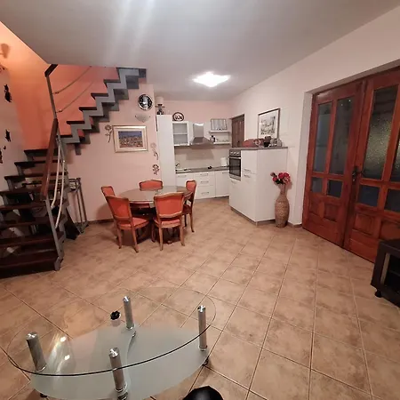 House Dore Ferienhaus *